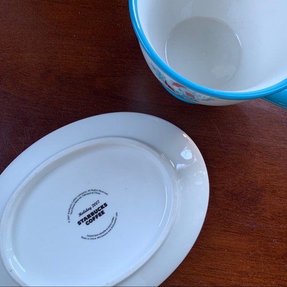 Christmas Starbucks cup with saucer plate - Picture 5 of 10